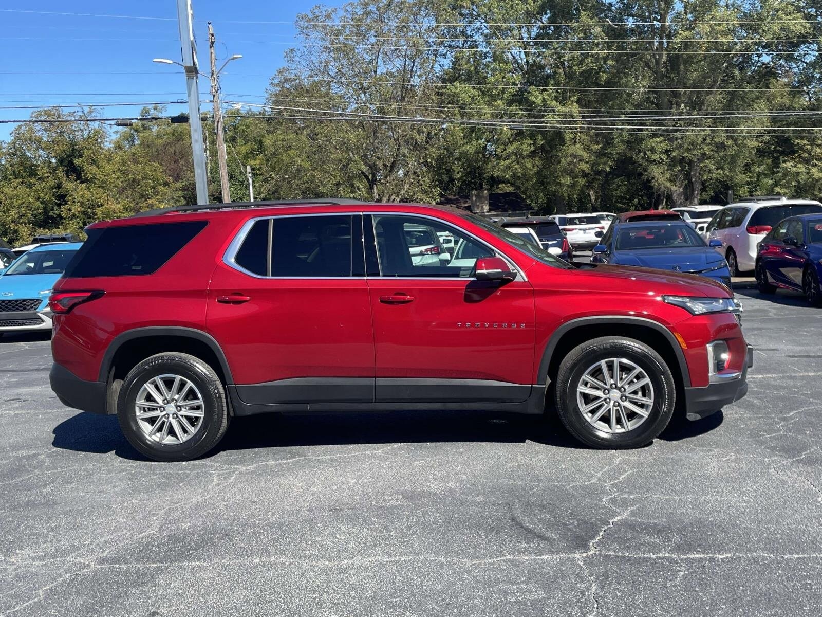 2023 Chevrolet Traverse Cloth photo 2