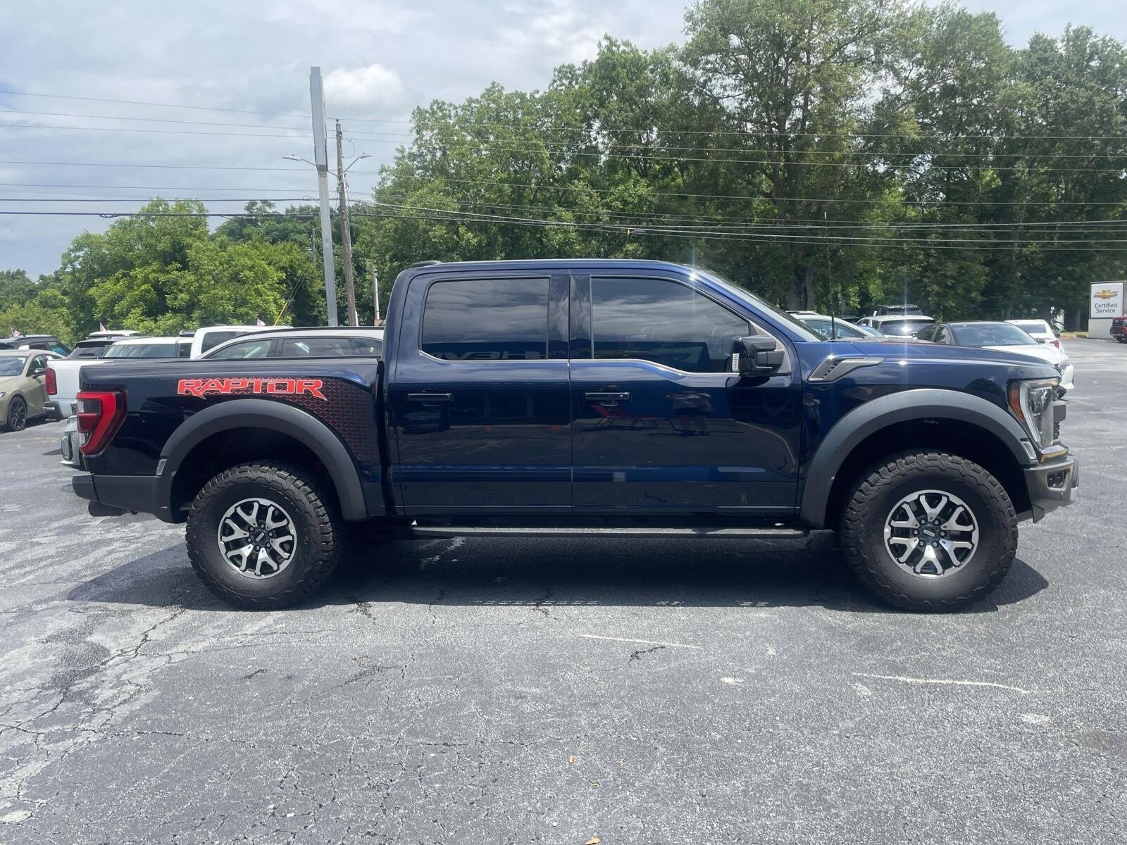 2022 Ford F-150 Raptor photo 2