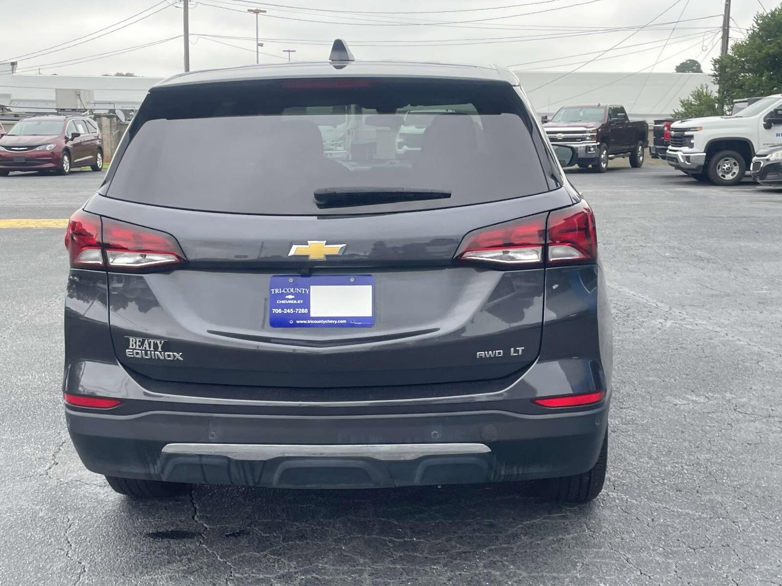 2023 Chevrolet Equinox LT photo 2