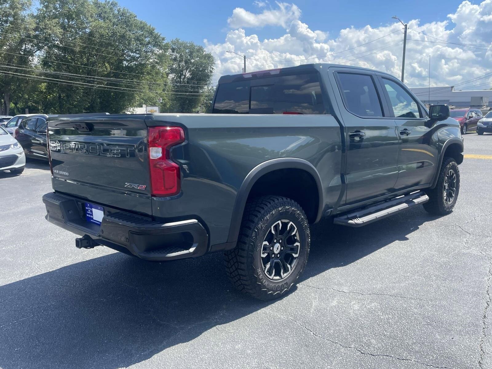 2025 Chevrolet Silverado 1500 ZR2 photo 2