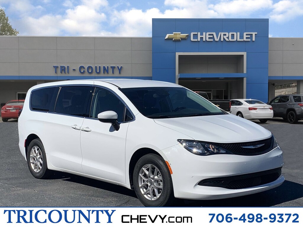 Used 2023 Chrysler Voyager LX