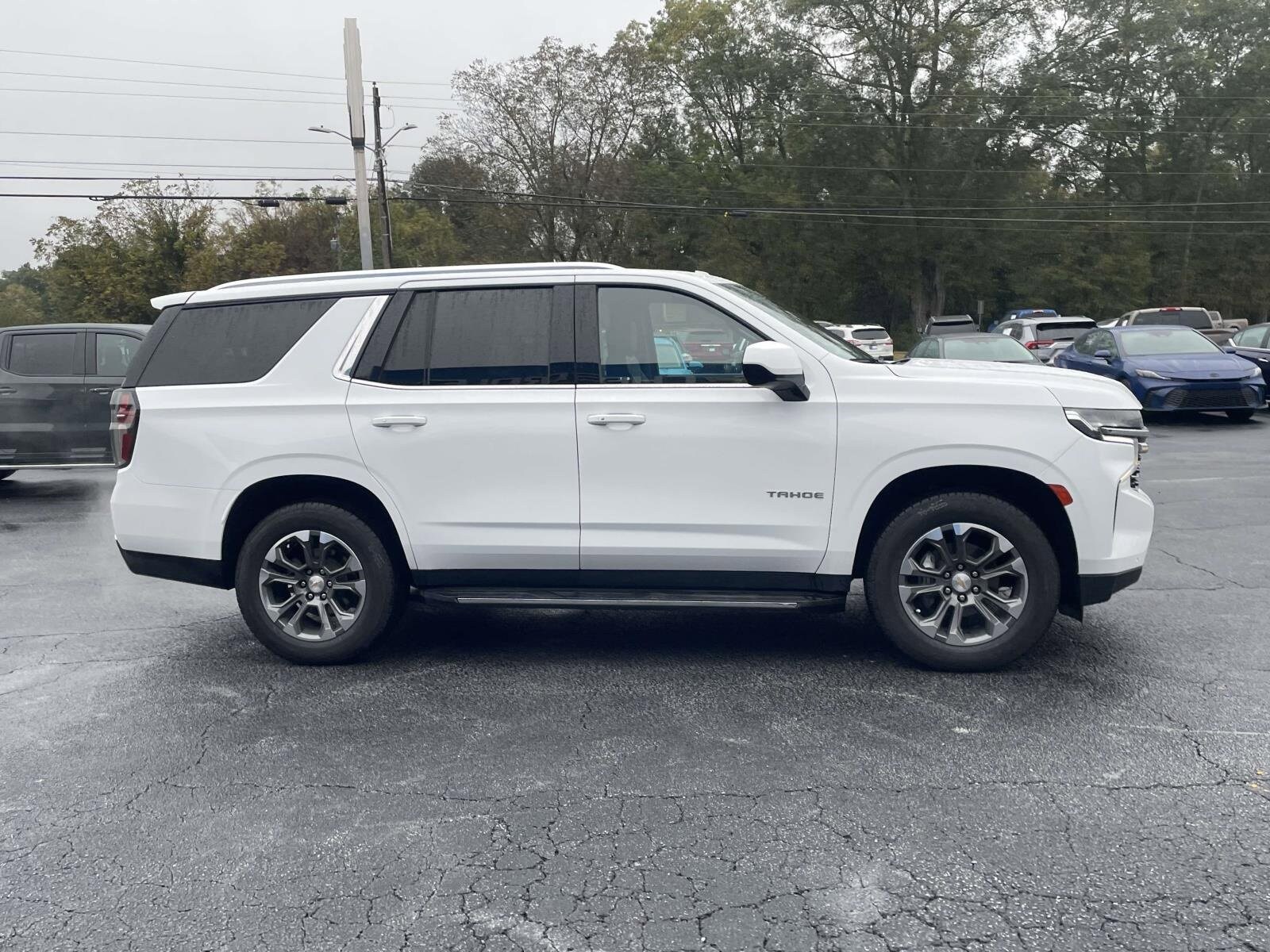2023 Chevrolet Tahoe LT photo 2