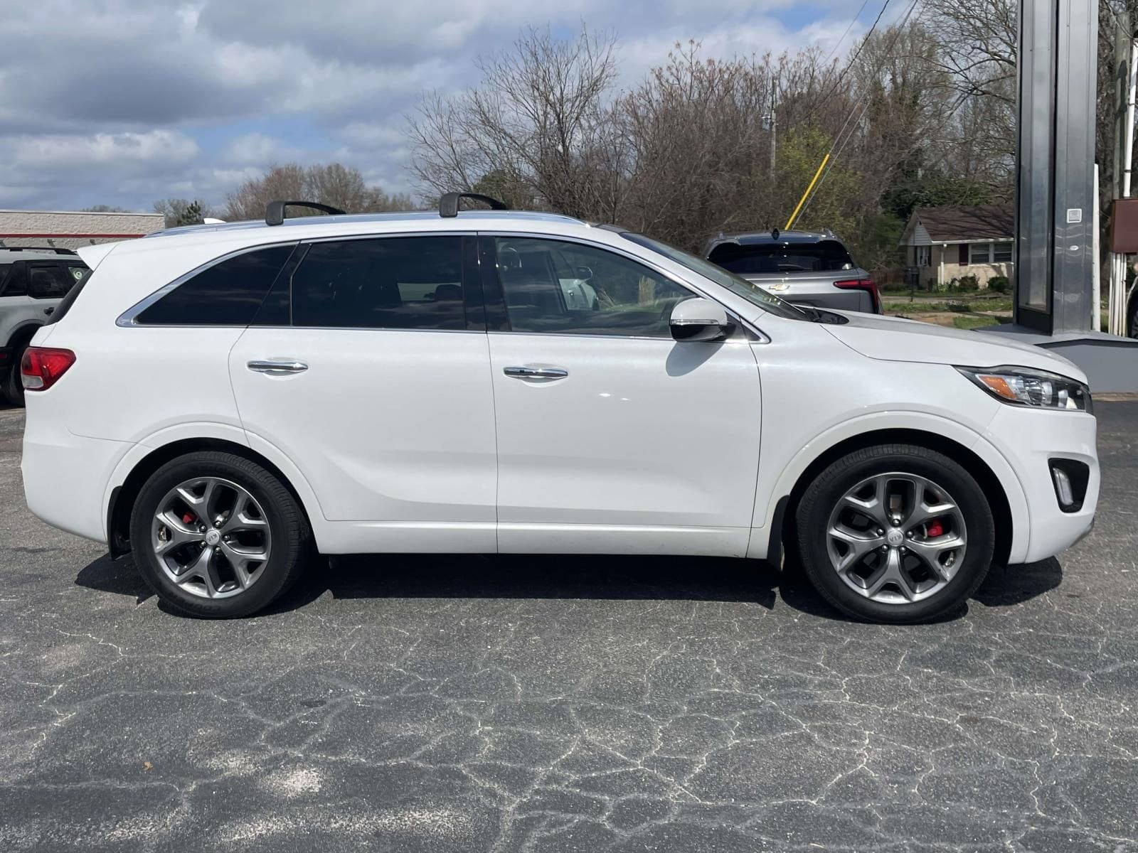 Used 2017 Kia Sorento SX with VIN 5XYPK4A51HG206508 for sale in Royston, GA