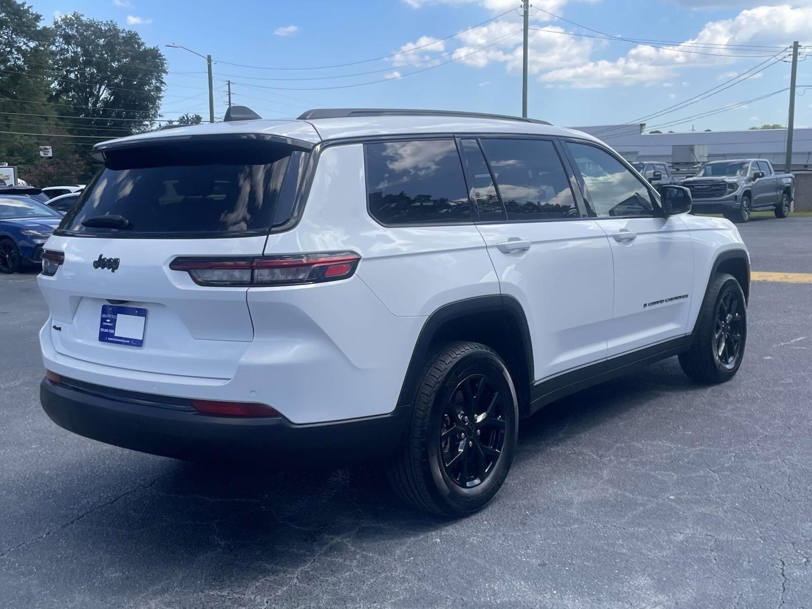 2024 Jeep Grand Cherokee Altitude photo 3