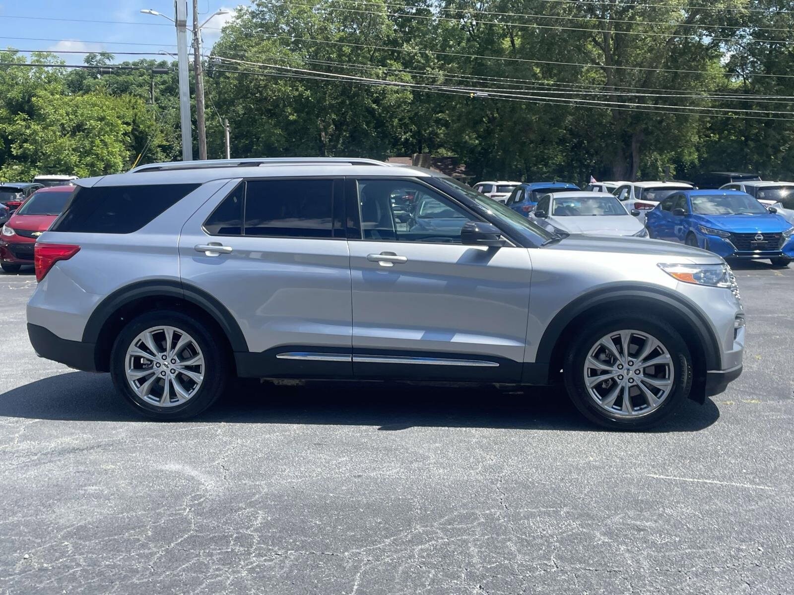 2024 Ford Explorer Limited photo 2