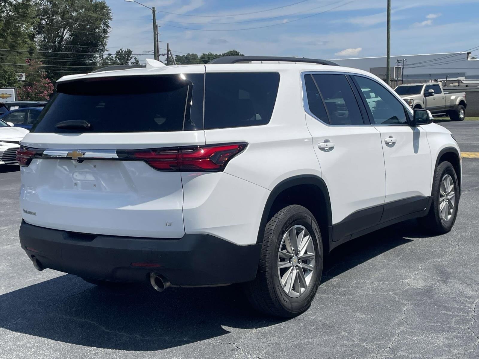 2022 Chevrolet Traverse Cloth photo 3