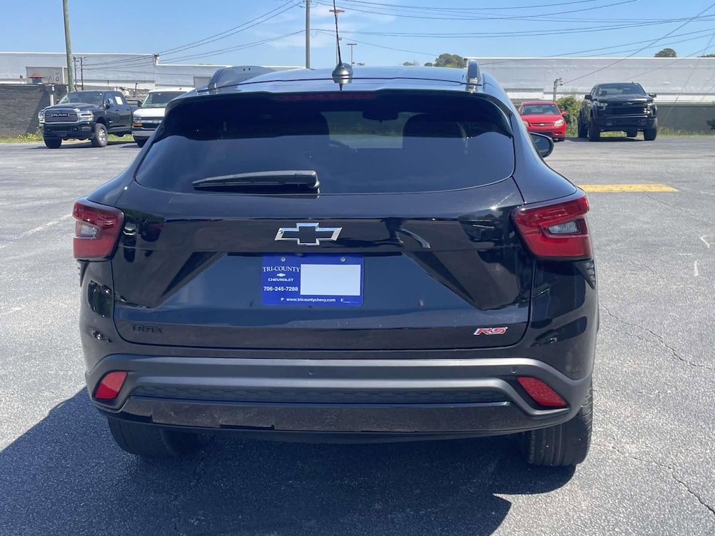 Used 2025 Chevrolet Trax 2RS SUV