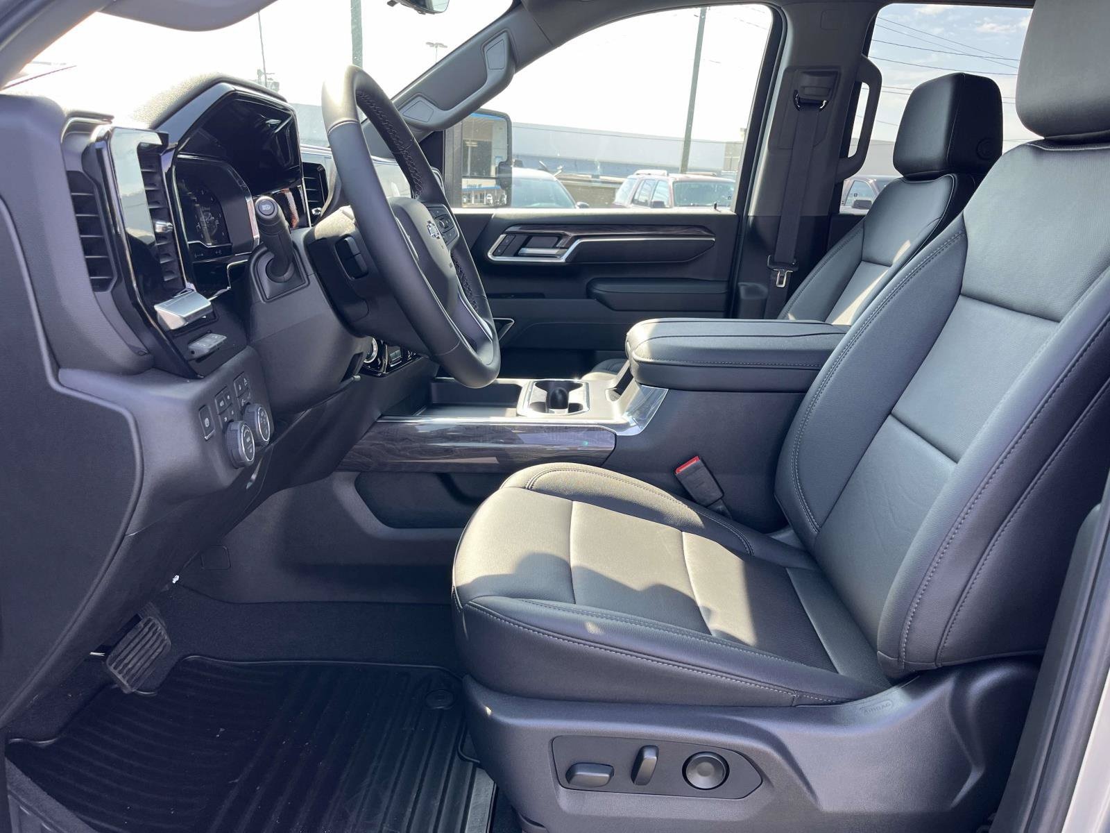 2025 Chevrolet Silverado 2500 HD LTZ - Photo 11