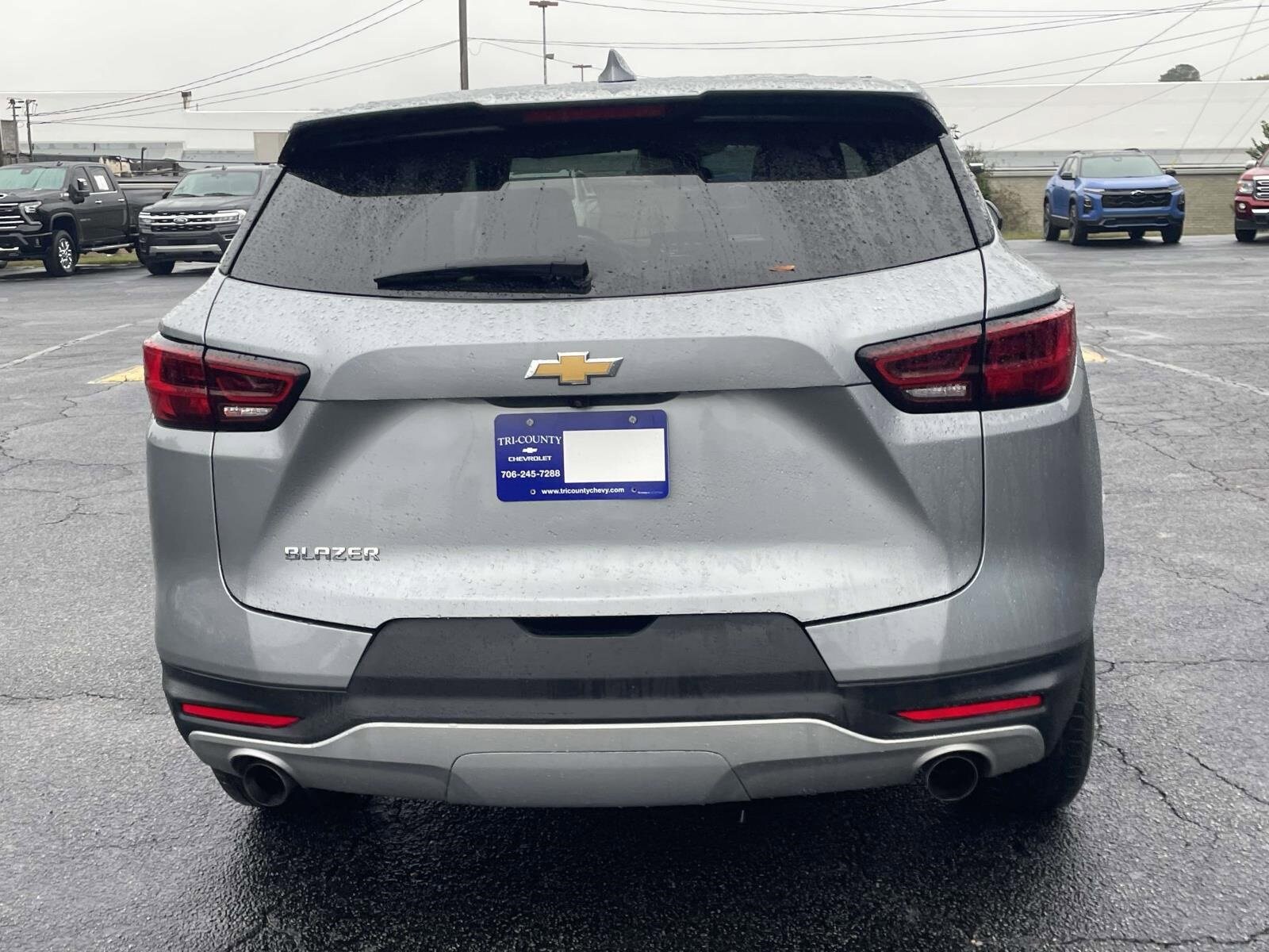 2025 Chevrolet Blazer 2LT photo 2