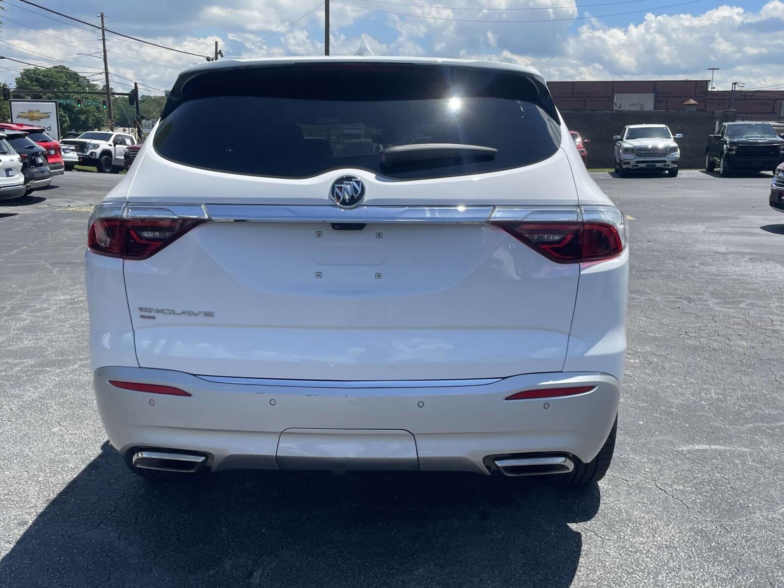 2024 Buick Enclave Premium photo 2