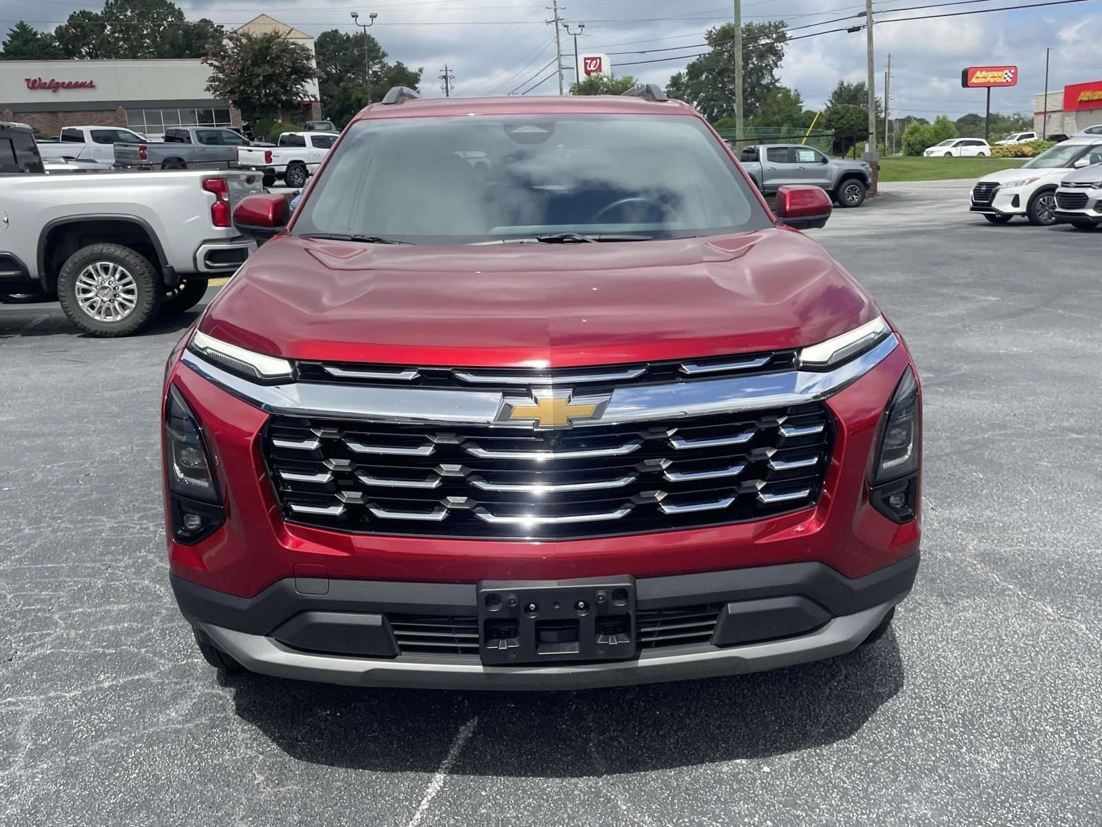 2025 Chevrolet Equinox LT photo 3