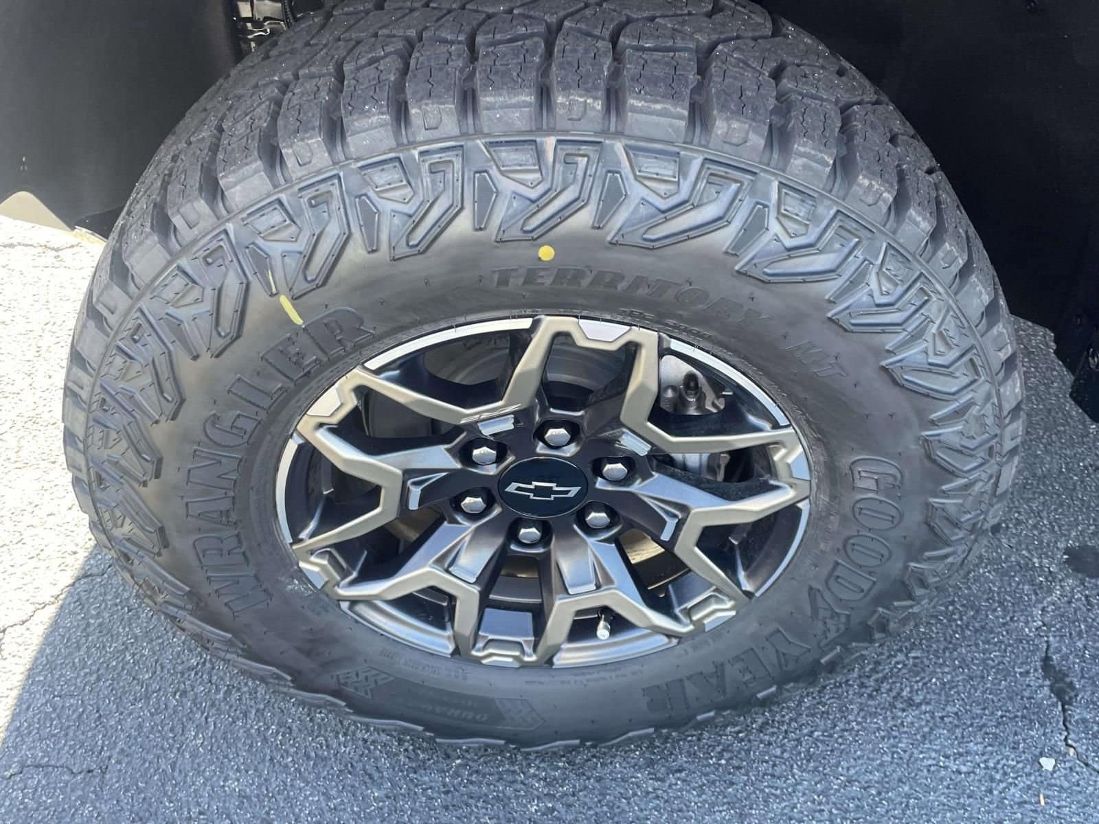 2026 Chevrolet Colorado ZR2 - Photo 7