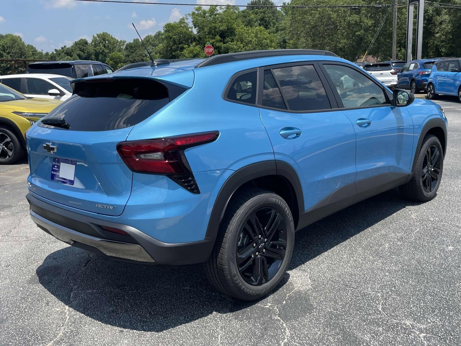 2025 Chevrolet Trax ACTIV photo 2