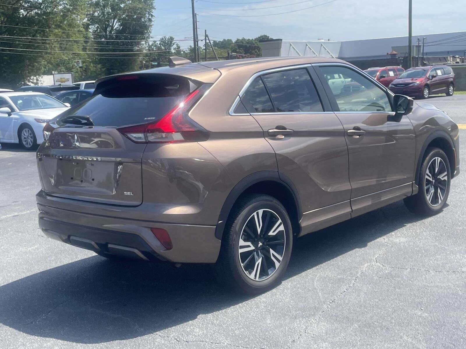 2024 Mitsubishi Eclipse Cross SE photo 2
