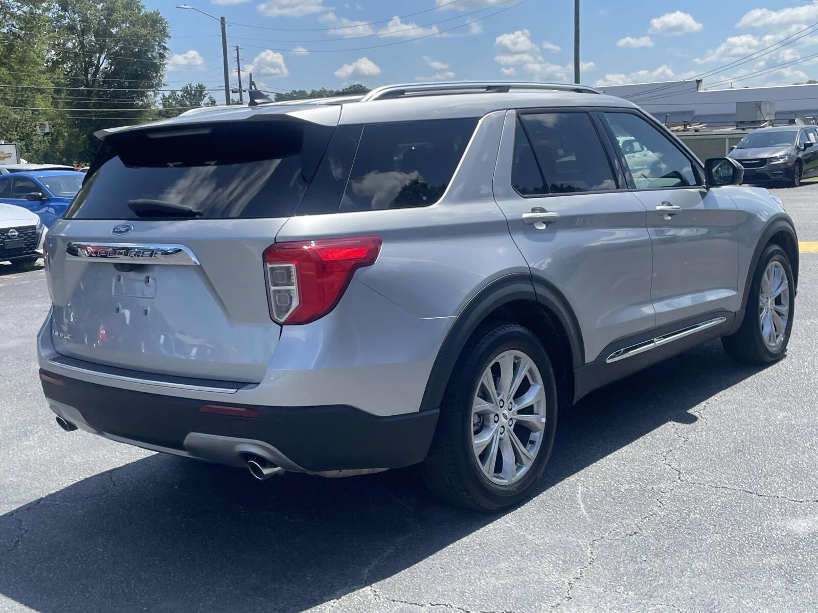 2024 Ford Explorer Limited photo 3