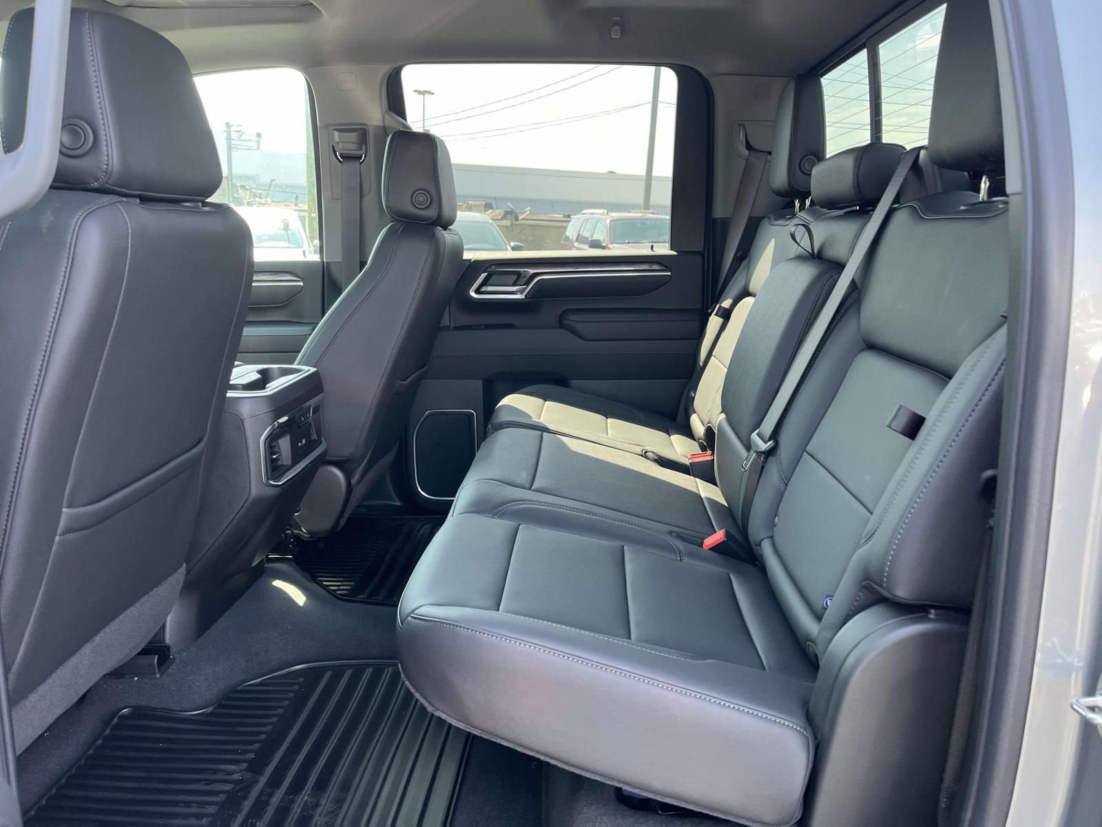 2025 Chevrolet Silverado 2500 HD LTZ - Photo 10