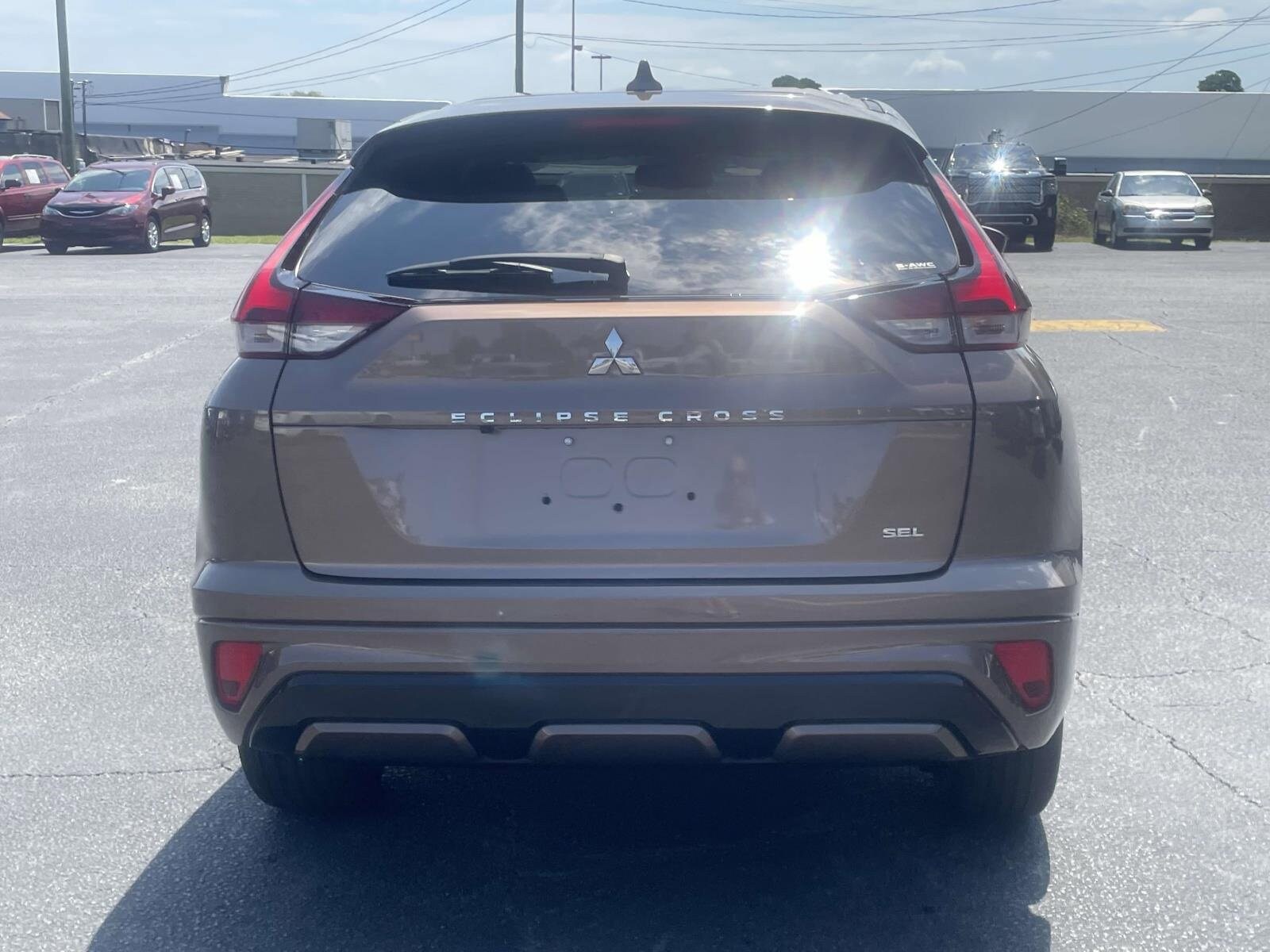 2024 Mitsubishi Eclipse Cross SE photo 3