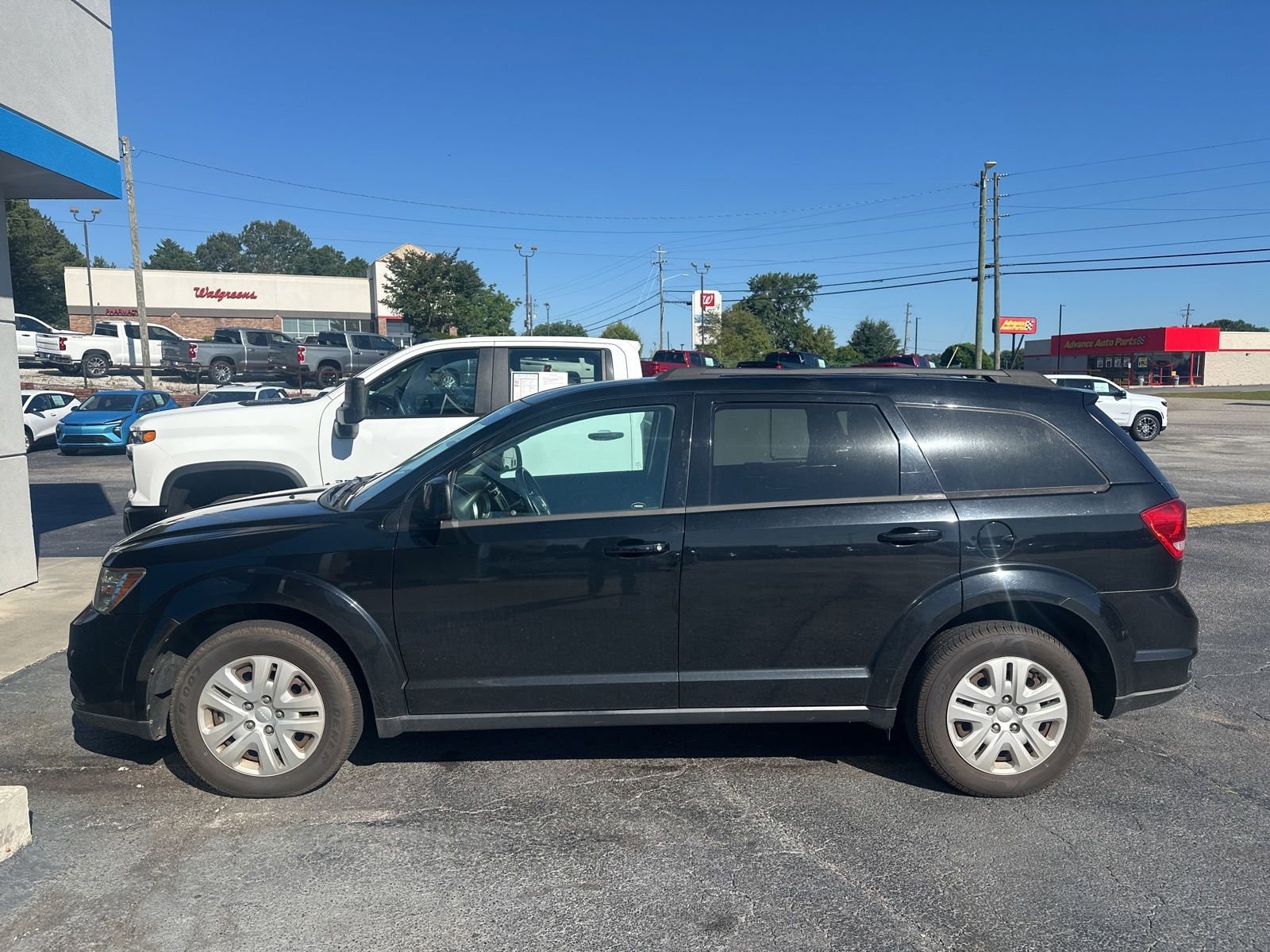 Used 2018 Dodge Journey SXT with VIN 3C4PDCBG0JT507337 for sale in Royston, GA