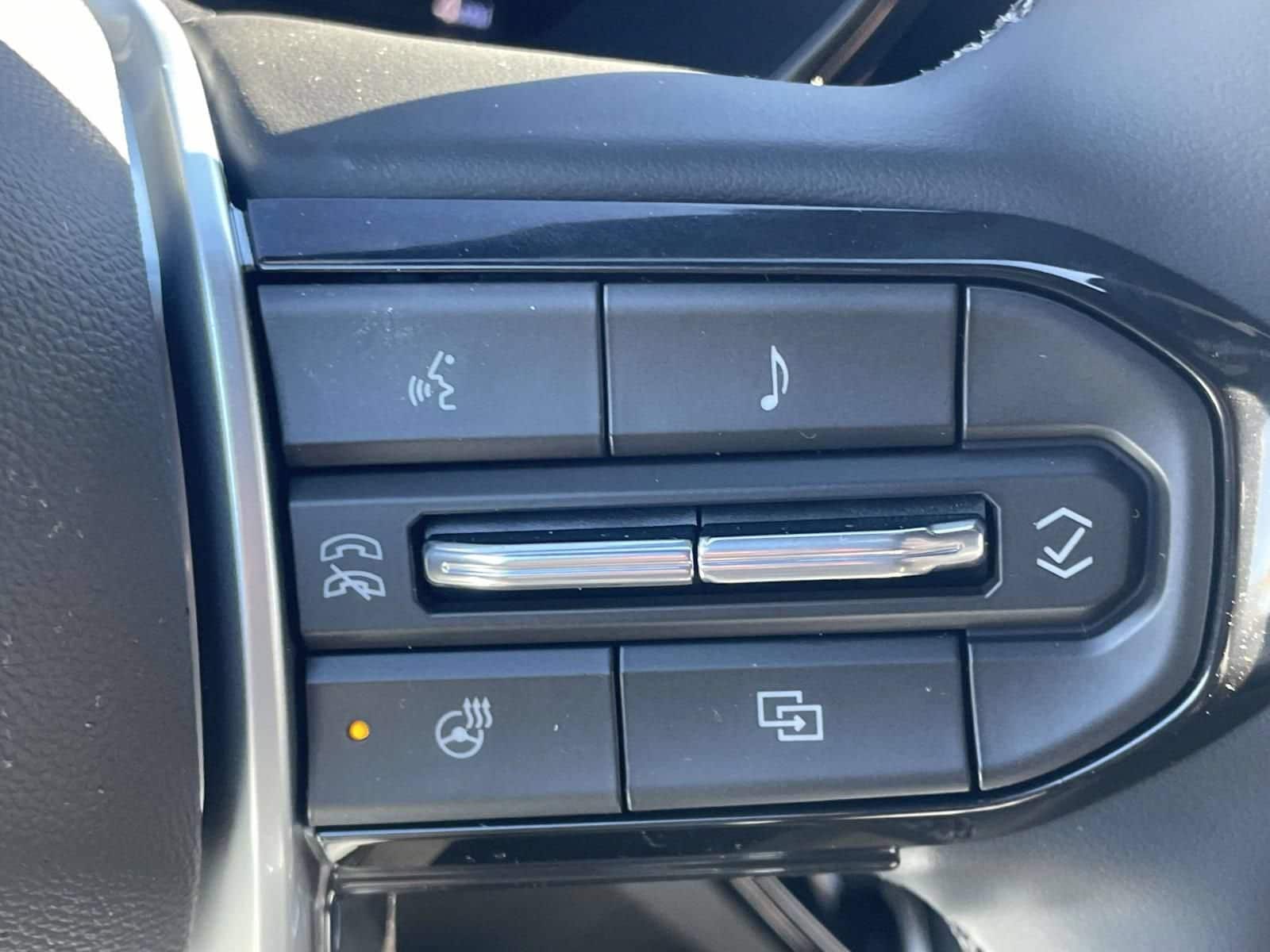 2026 Chevrolet Colorado ZR2 - Photo 15