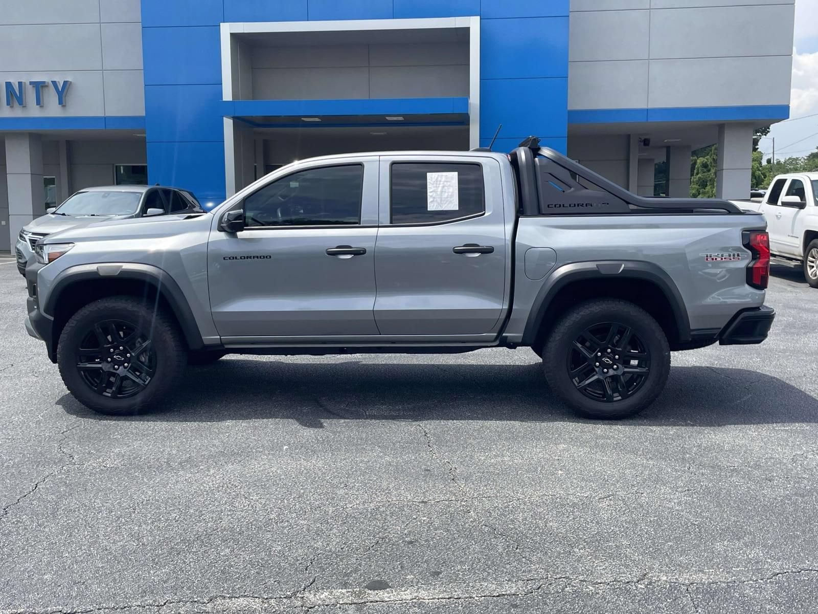 2025 Chevrolet Colorado Trail Boss - Photo 6