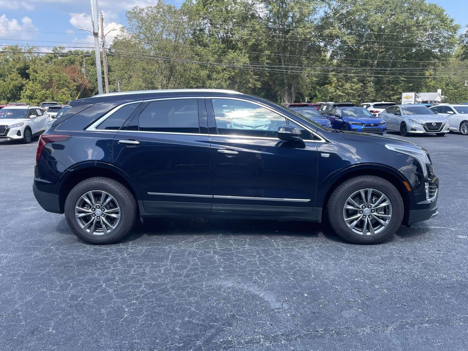 2021 Cadillac XT5 Premium Luxury photo 2