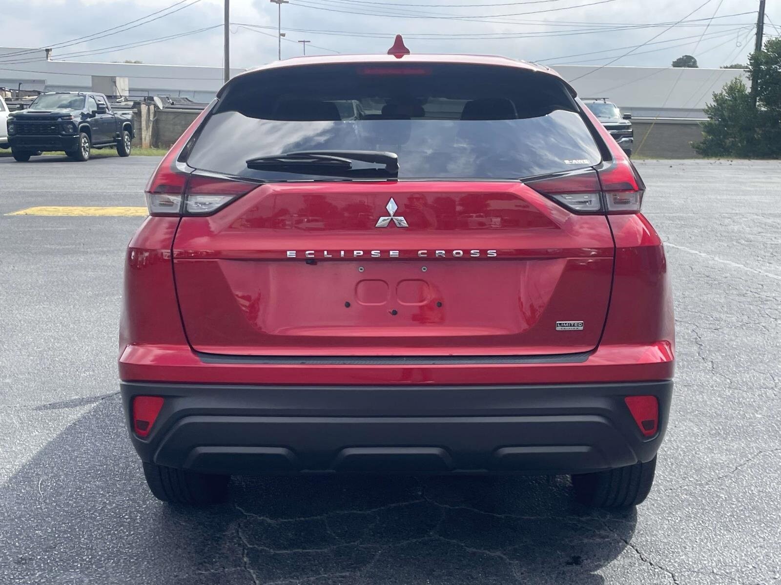 2024 Mitsubishi Eclipse Cross LE photo 4