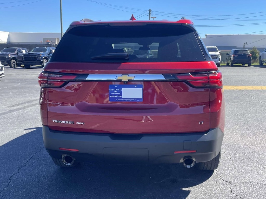 Used 2023 Chevrolet Traverse LT Cloth SUV