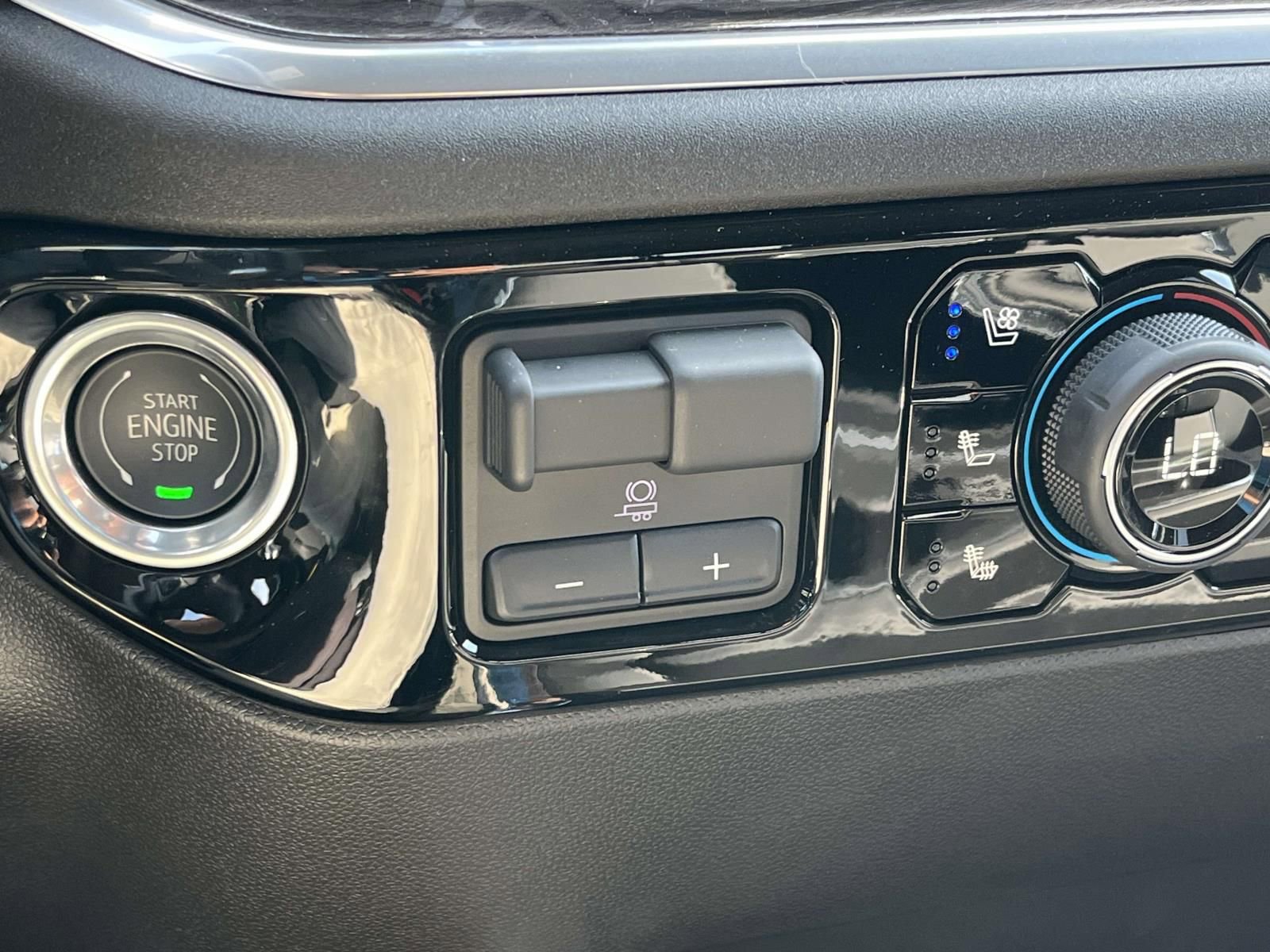 2025 Chevrolet Silverado 2500 HD LTZ - Photo 18