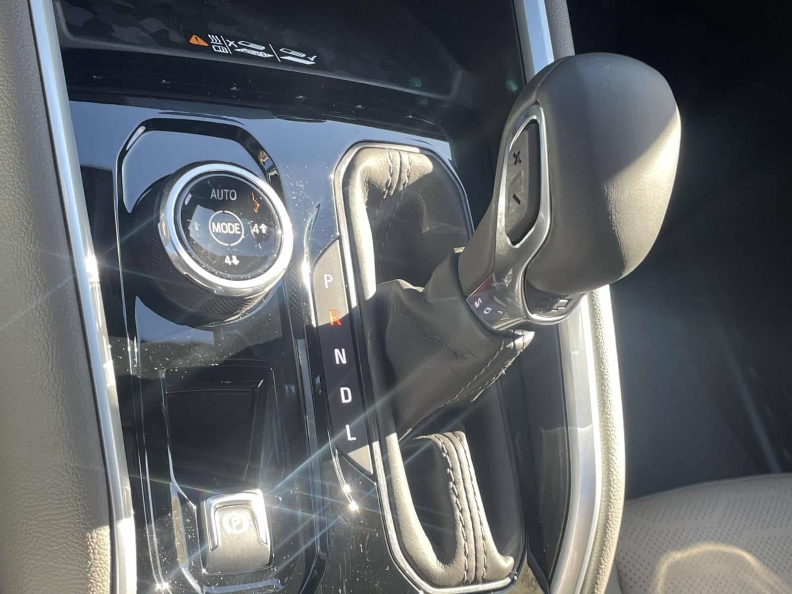 2026 Chevrolet Colorado ZR2 - Photo 12