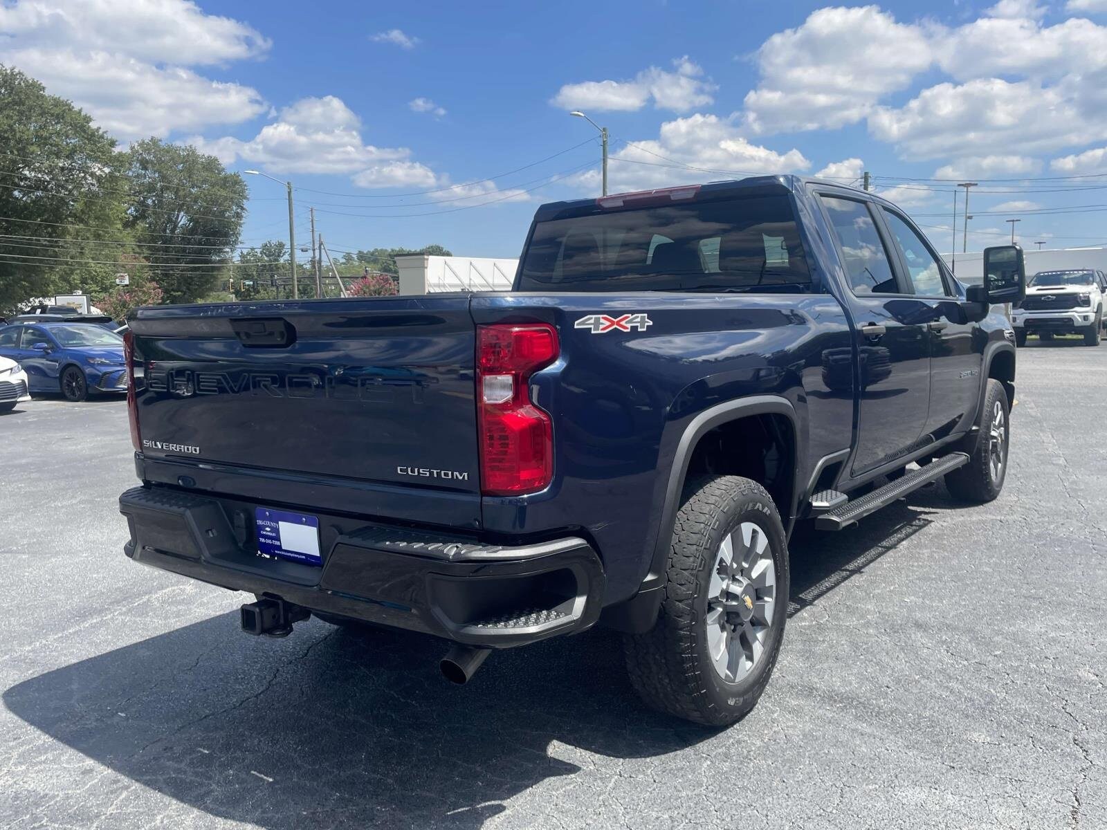 2022 Chevrolet Silverado 2500HD Custom photo 4