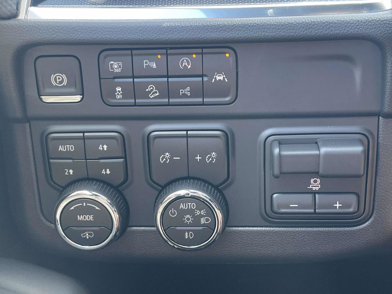 2026 Chevrolet Tahoe RST - Photo 19