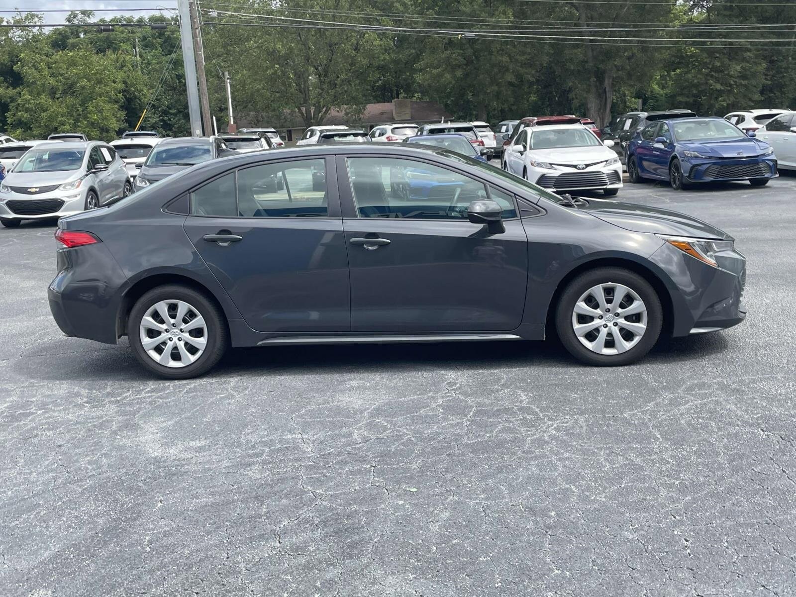 2024 Toyota Corolla LE photo 2