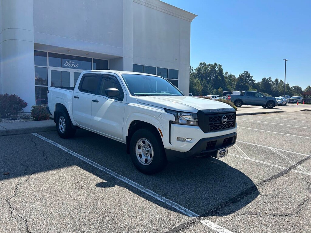 Used 2022 Nissan Frontier S 4x4 4dr Crew Cab 5 ft. SB Truck Crew Cab