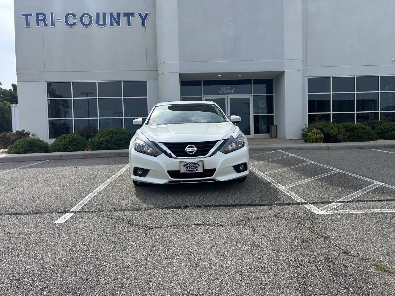 Used 2017 Nissan Altima SL with VIN 1N4AL3AP5HC122426 for sale in Keysville, VA