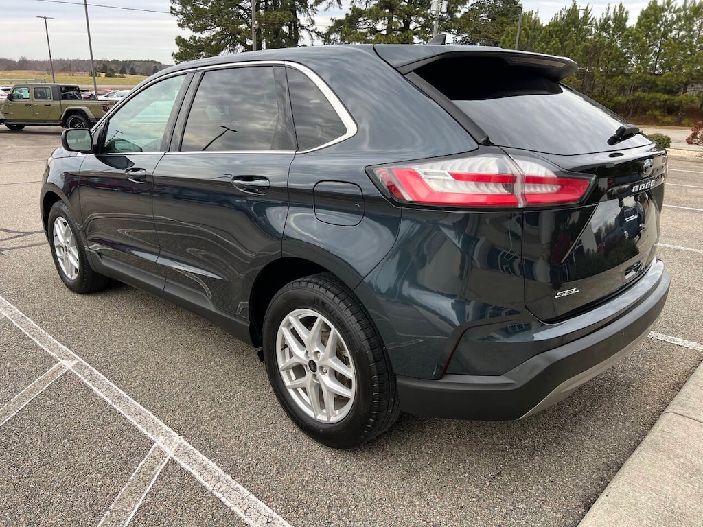 Used 2024 Ford Edge SEL AWD 4dr SUV SUV