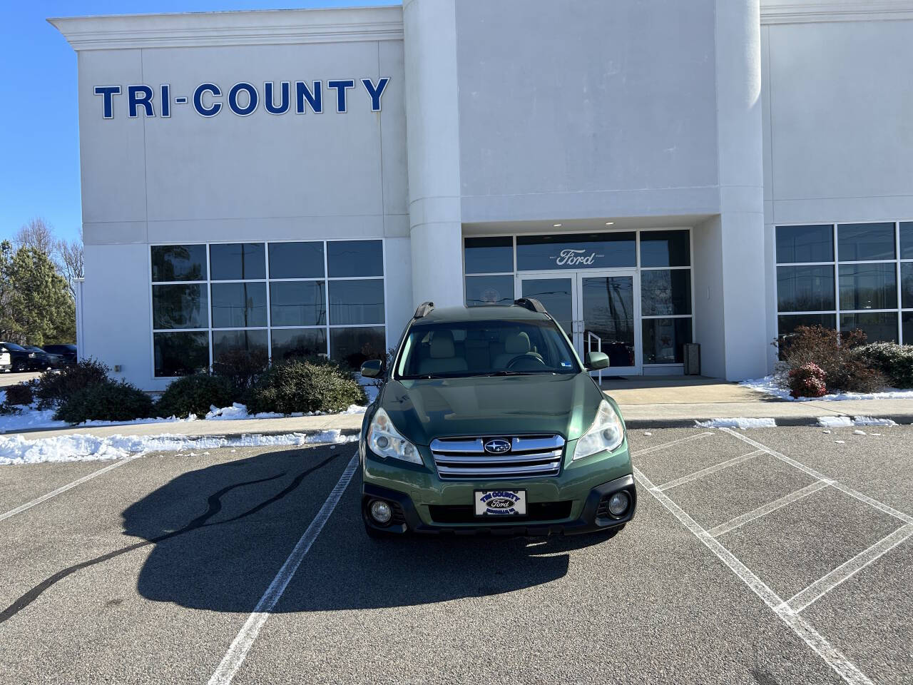 Used 2014 Subaru Outback 2.5i Premium with VIN 4S4BRBCCXE3310027 for sale in Keysville, VA