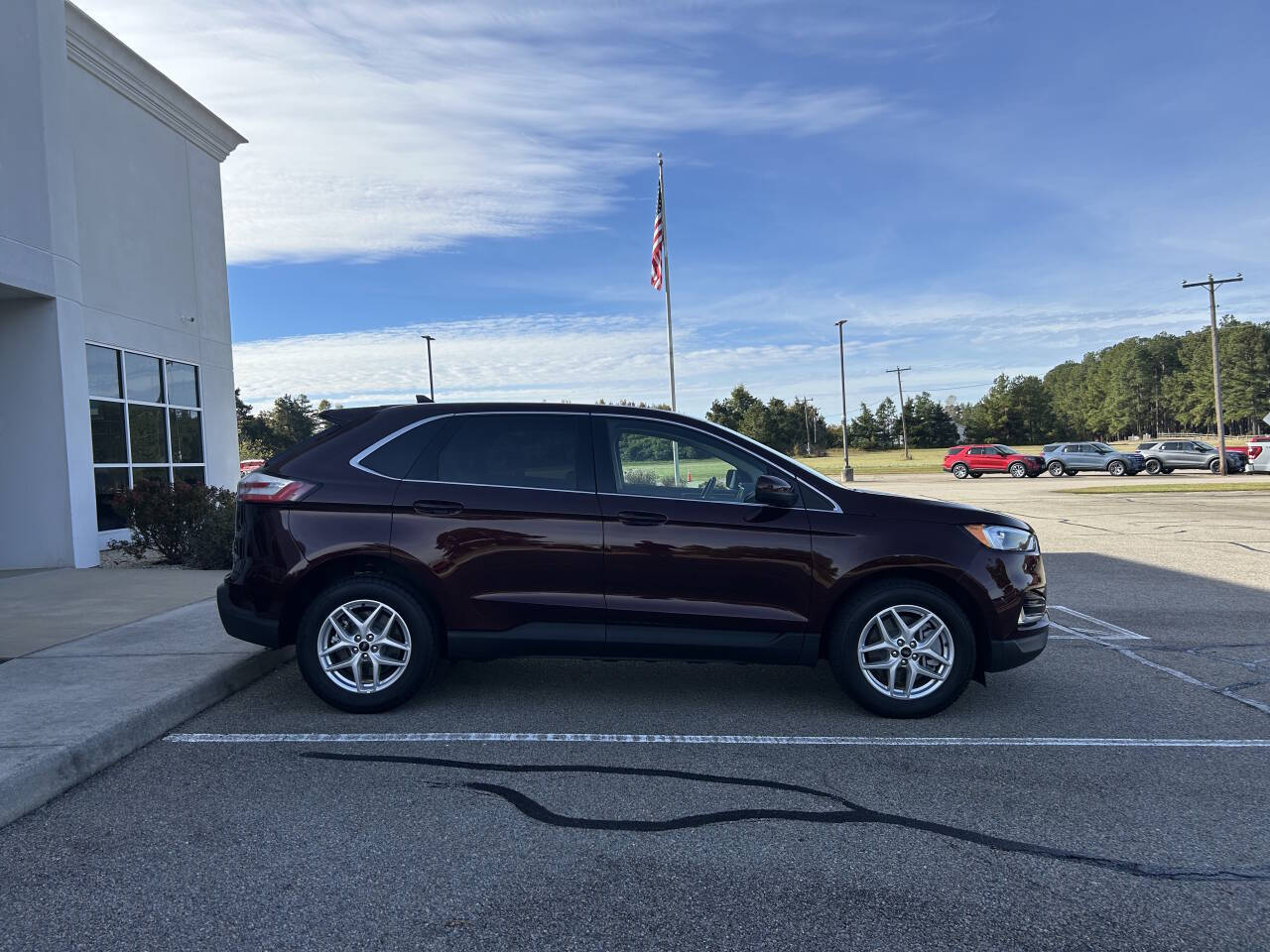 2024 Ford Edge SEL photo 3