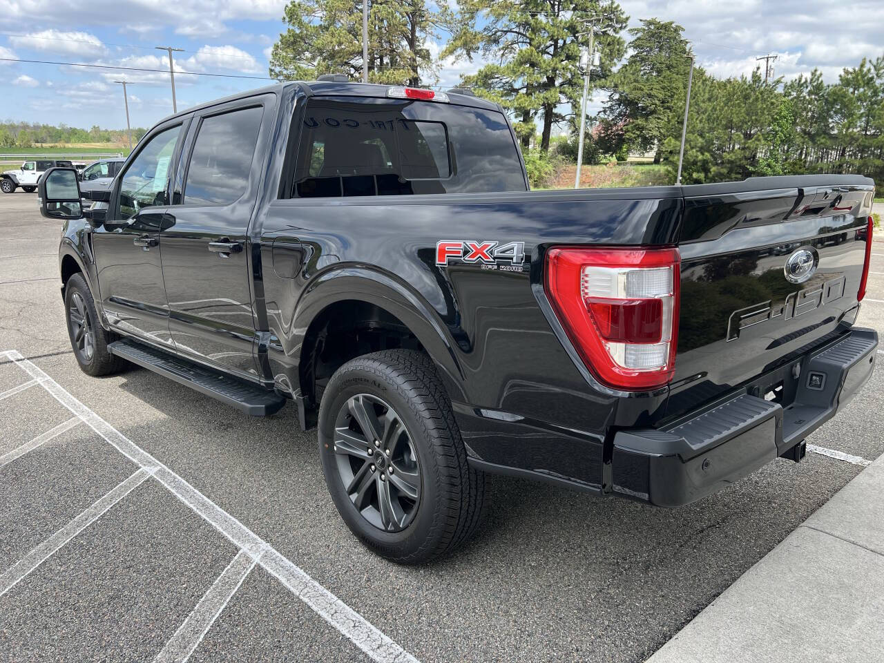 2023 Ford F-150 XLT photo 3