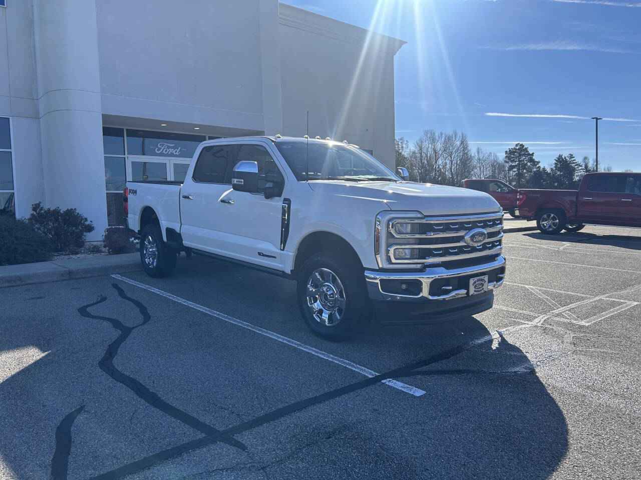 2024 Ford F-350 Lariat photo 2