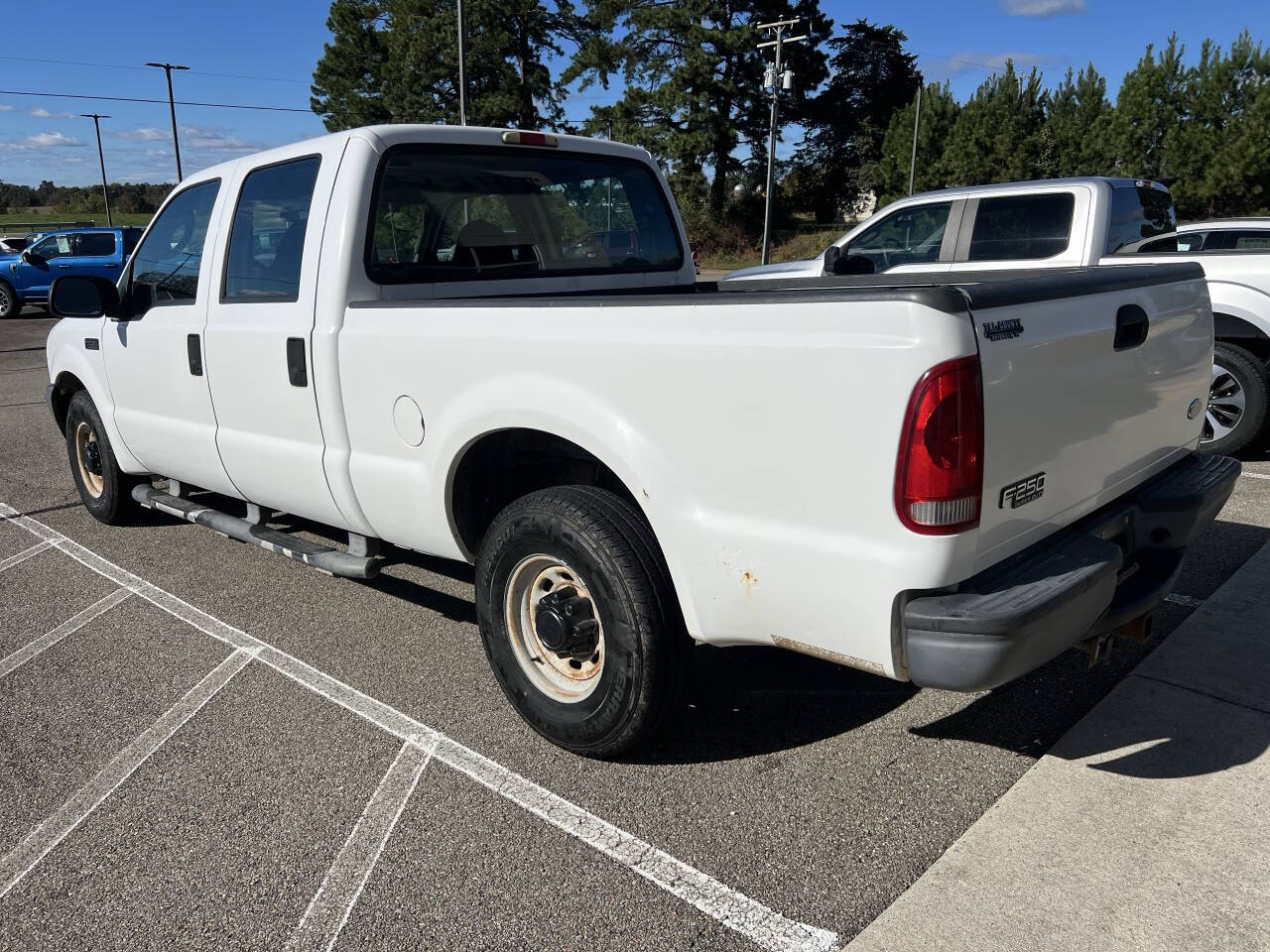2004 Ford F-250 XL photo 3