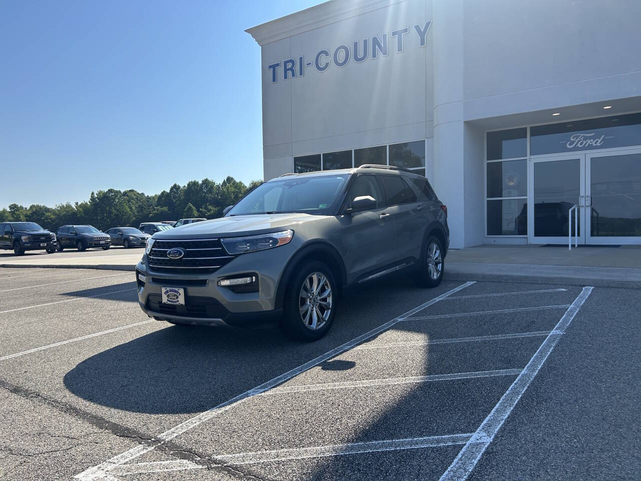 2020 Ford Explorer XLT AWD 4dr SUV