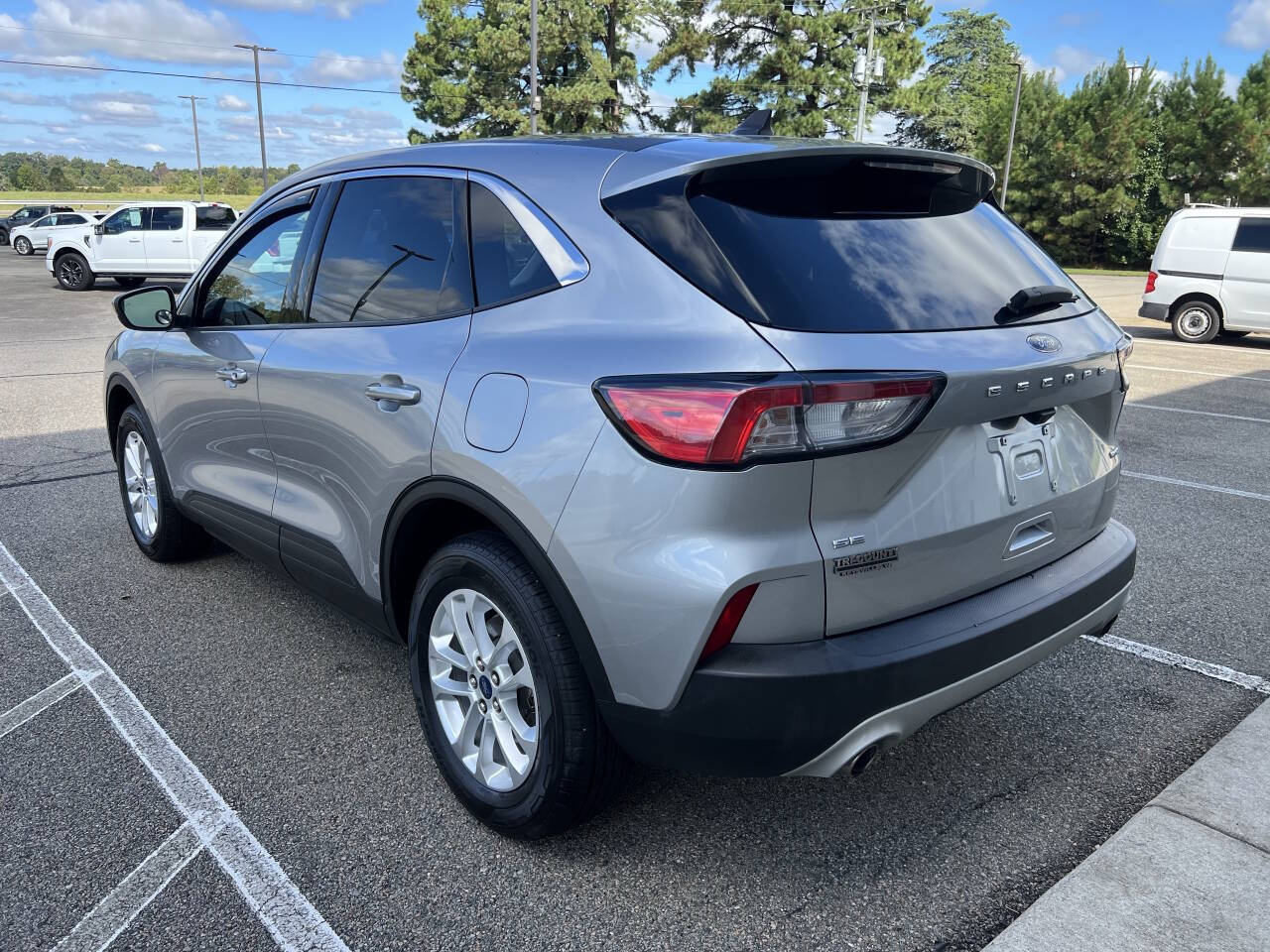 2021 Ford Escape SE photo 4