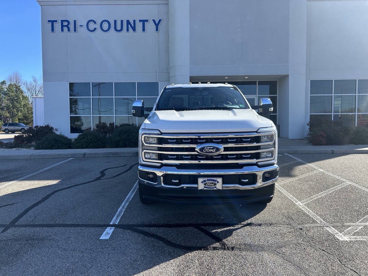 2024 Ford F-350 Lariat photo 3