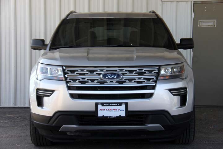 2019 Ford Explorer XLT photo 2