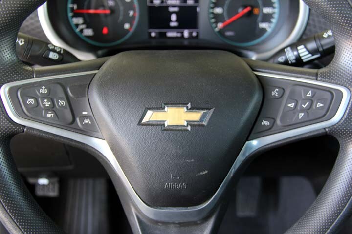 2022 Chevrolet Malibu LS photo 4