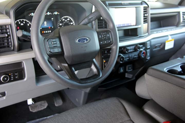 2026 Ford F-350 Super Duty XL - Photo 13