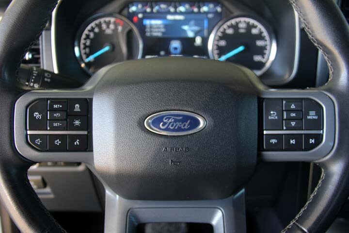 2023 Ford F-150 XLT photo 3