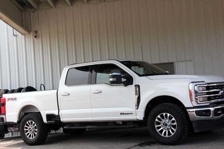 2023 Ford F-250 Super Duty Lariat Crew Cab 4WD