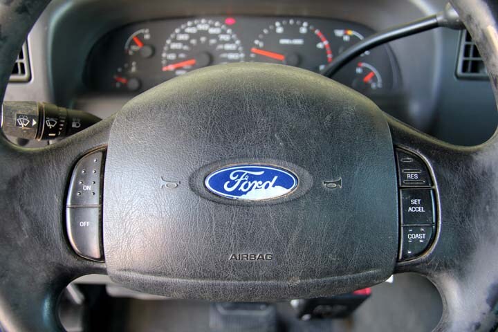 2003 Ford F-250 XLT photo 3