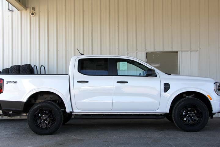 2025 Ford Ranger XLT - Photo 12